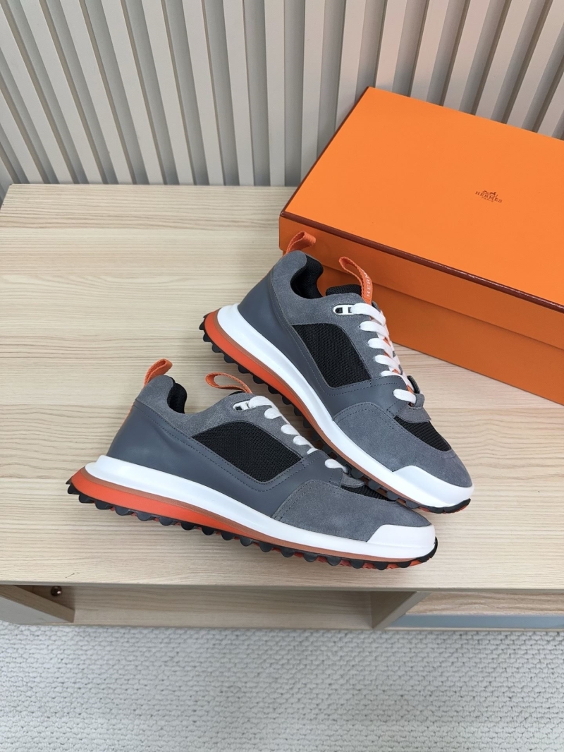 H**me5 sneaker